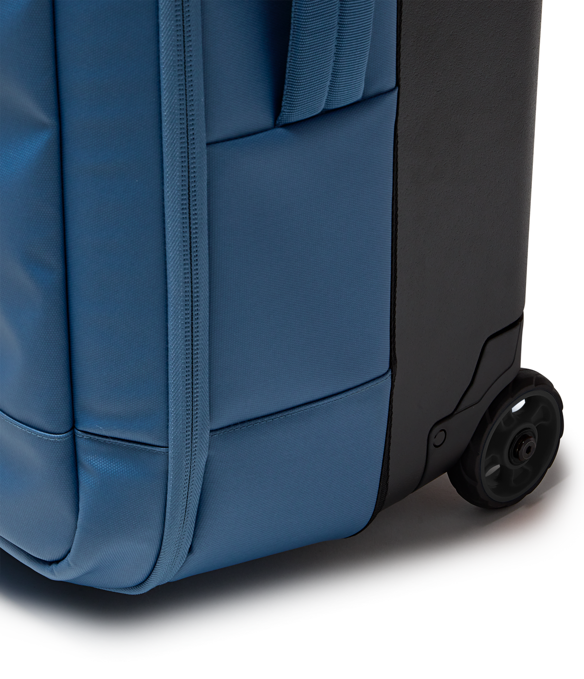 good-latitude-30-rolling-duffel-t2 JS0A86EOEW5-DET4.png