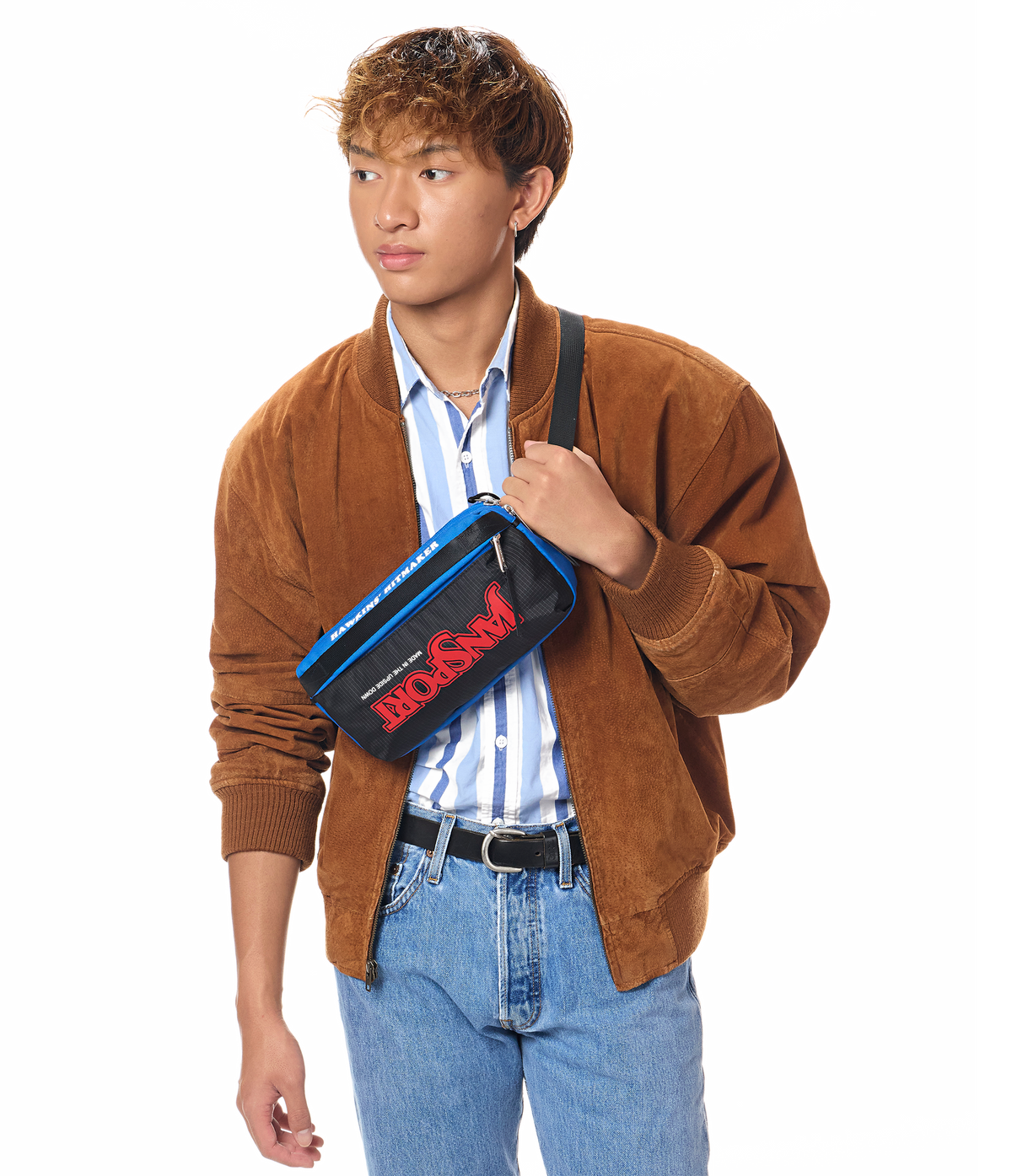 washington-waistpack-squawk-radio-m4 JS0A898CA2S-MODEL.png